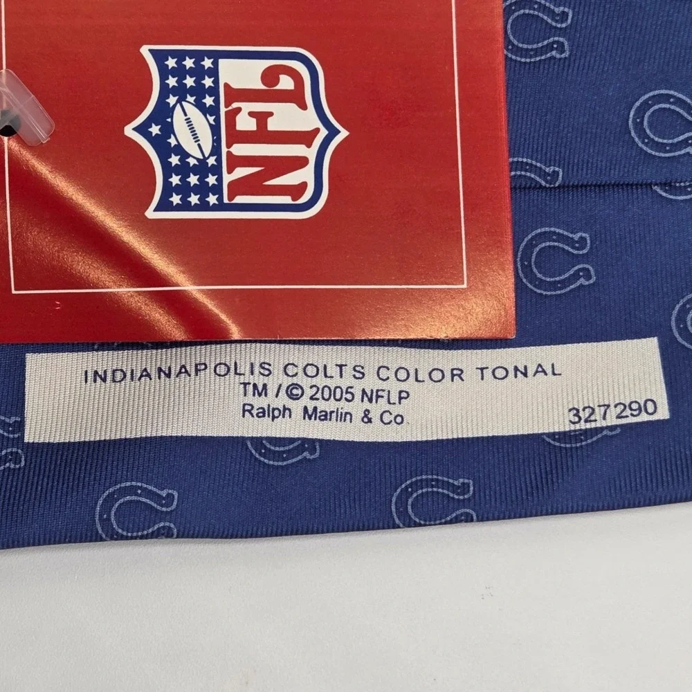 NWT Indianapolis Colts Silk Tie Horseshoe Logo Necktie Blue NFL Football USA